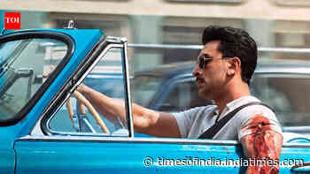 Mumbai Police adds road safety twist to RK's Love &amp; War poster