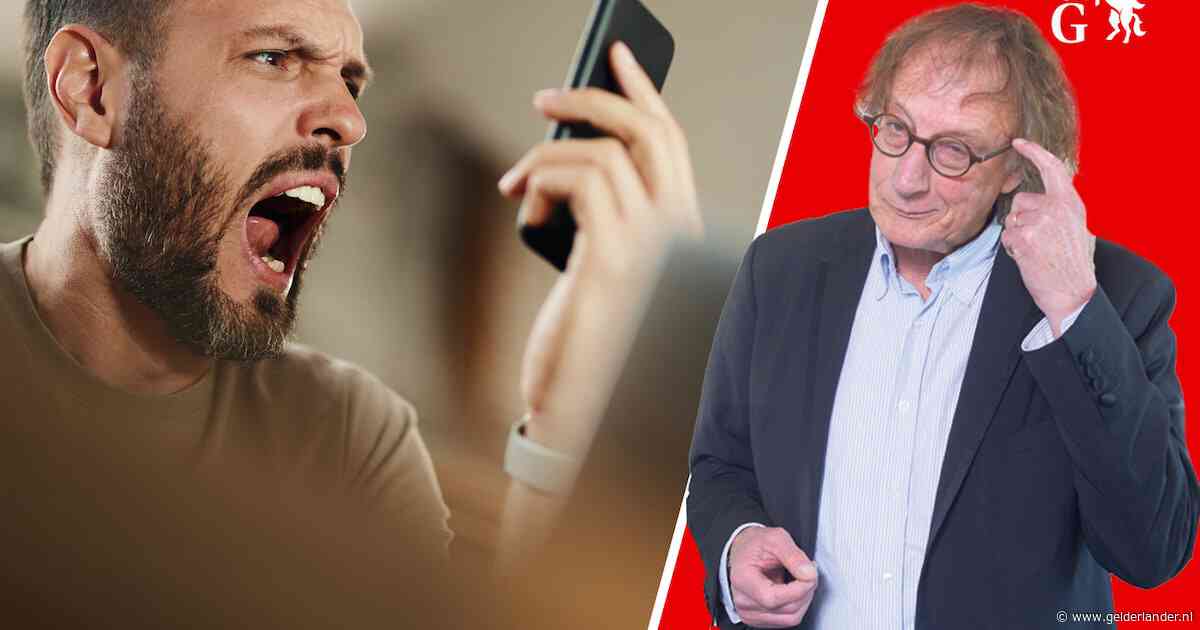 ‘Er is je daar iemand van dienst, lul!’ riep ik naar de klant met koptelefoon