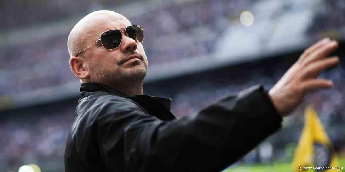 Schitterende beelden: zoontje Sneijder scoort na assist van vader én Ronaldinho