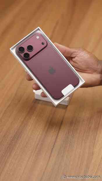 iPhone 18 Pro Max Unboxing Burgundy