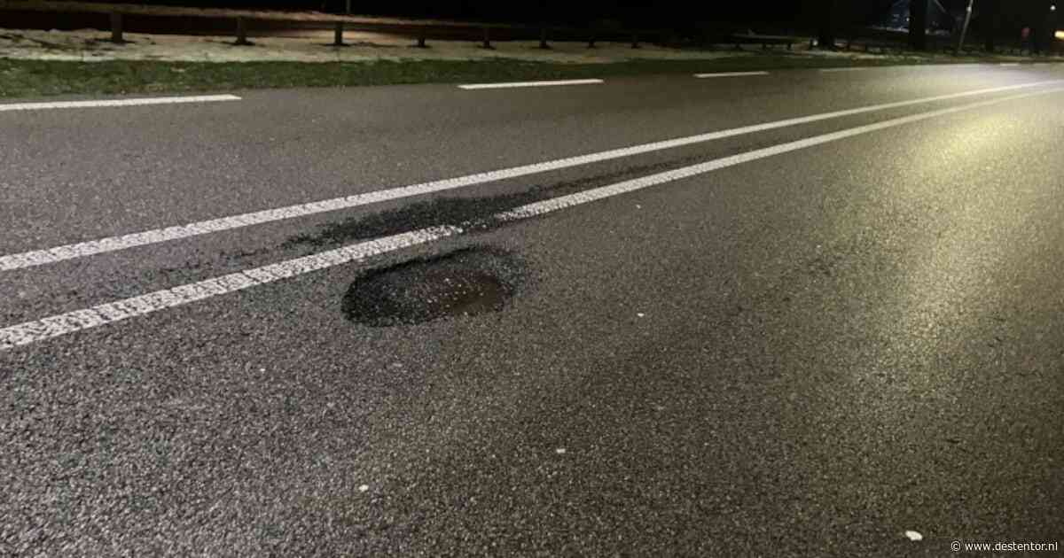 N50 bij Kampen weer vrij na reparatie van gat in de weg