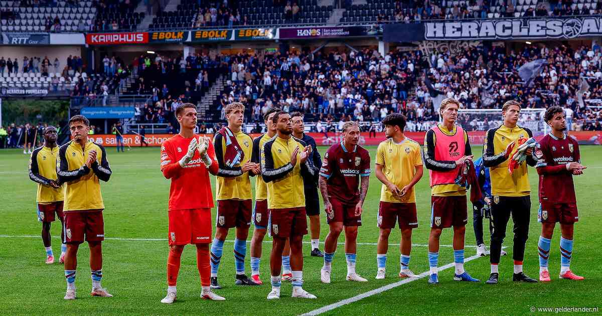 Nieuwe aflevering podcast Dicht op Vitesse: ‘Hoe hoog moet je de lat eigenlijk leggen voor Vitesse?’
