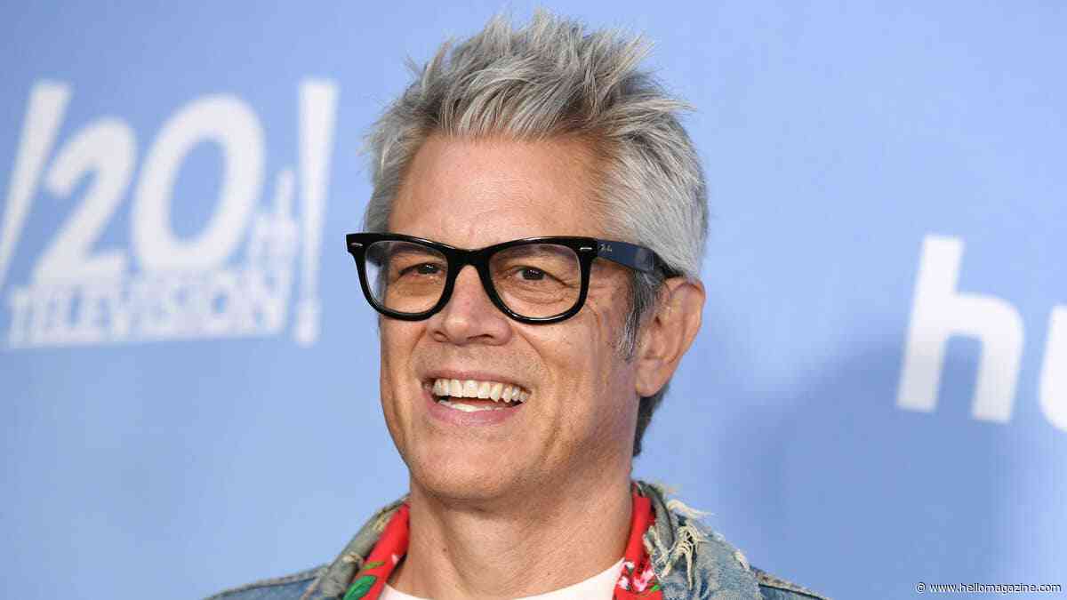 Johnny Knoxville's 'flirty' high school photo with incredible '80s hair has fans all saying the same thing