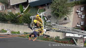 Calif. firefighters rescue window washer 60 feet above ground