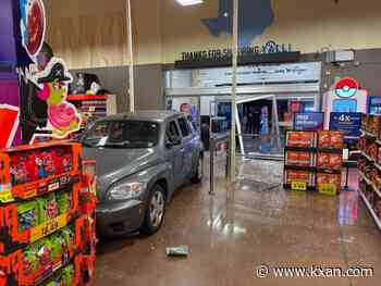 Man crashes car into Kroger store in Texas to use bathroom, police say