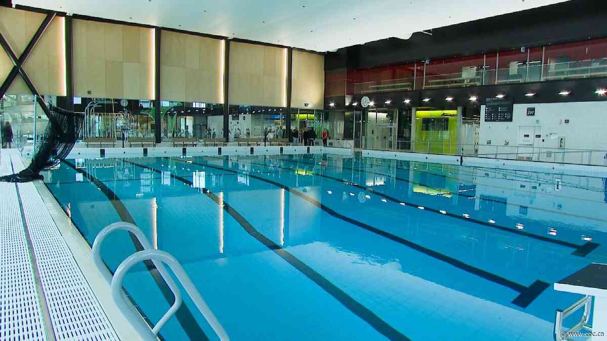 West Island residents can soon make a splash in long-awaited aquatic centre