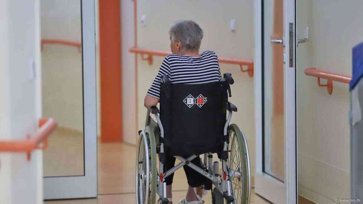 Bargeld im Pflegeheim: Dürfen Bewohner zur Kasse gebeten werden?