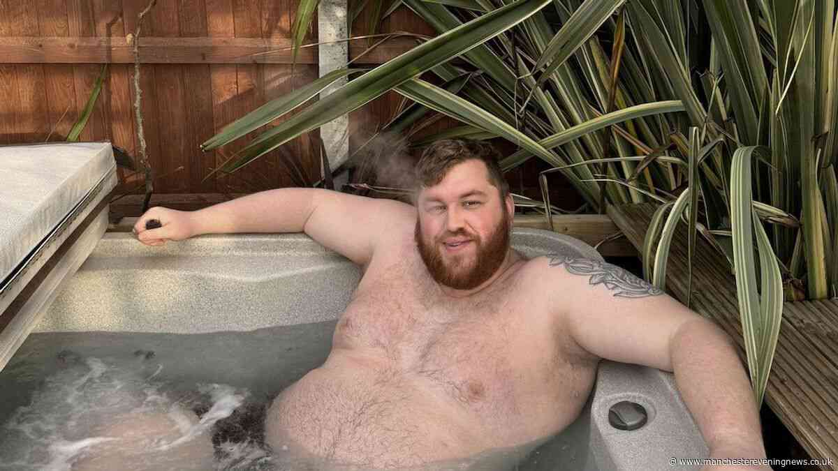 167kg Rochdale man opens up about how he lost an incredible 9 stone in two years - and has one key piece of advice