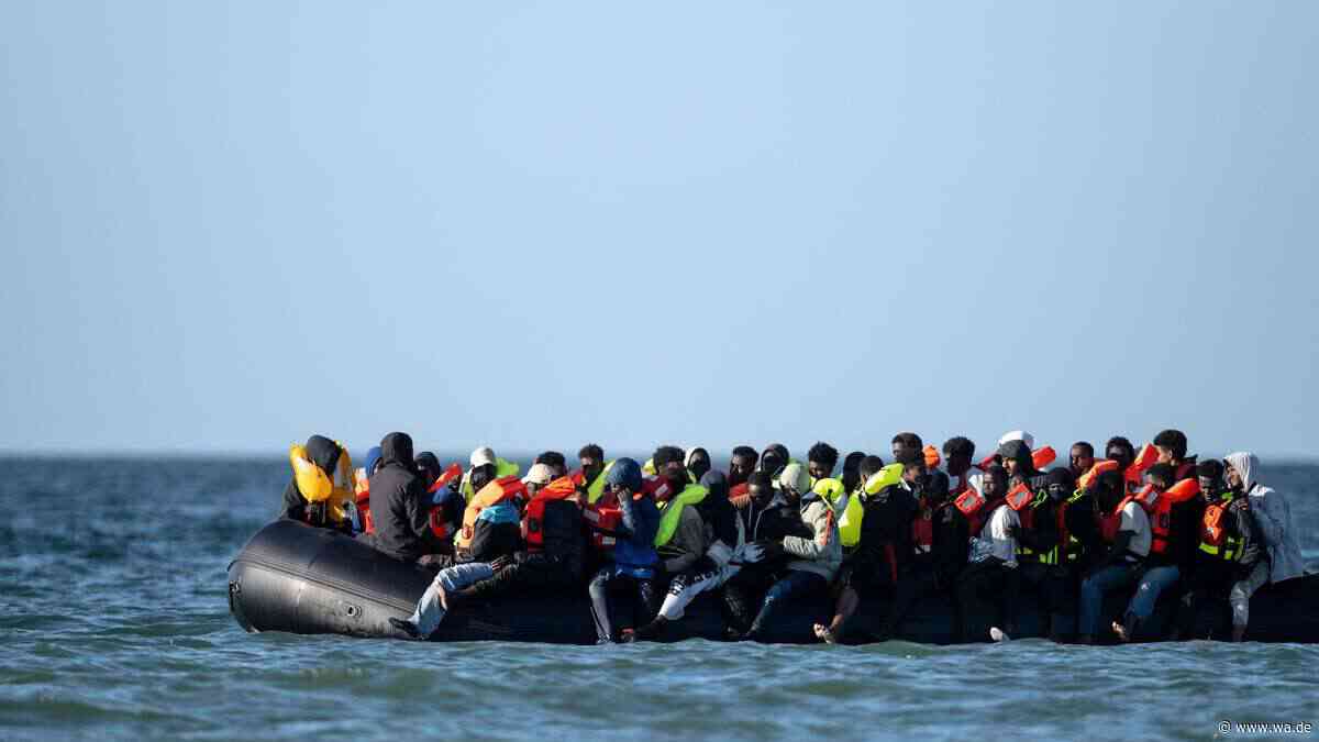 Tödliche Überfahrt im Ärmelkanal: Menschen auf Schleuserboot „zusammengedrängt und zerdrückt“