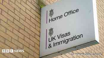 Legal advice delays for detained migrants - report
