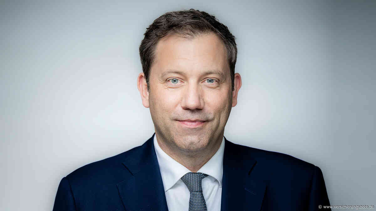Rentenversicherung: Lars Klingbeil will Selbstständige und Beamte in die Rentenkasse holen