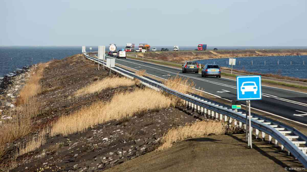 Markerwaarddijk mogelijk jaren dicht voor zwaar verkeer