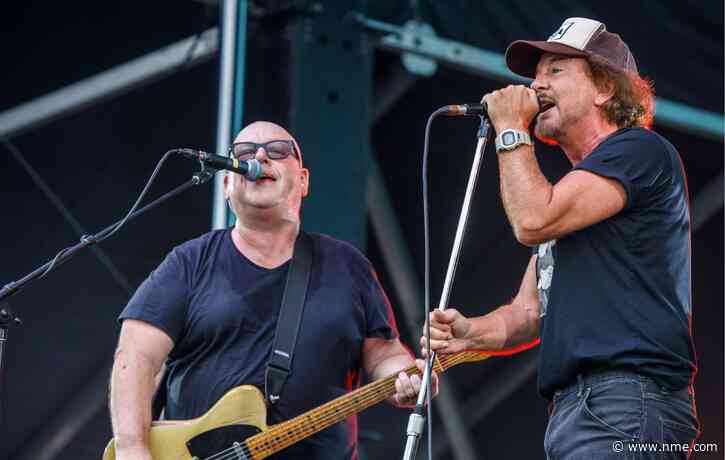 Watch Pixies perform ‘Wave Of Mutilation’ with Pearl Jam’s Eddie Vedder