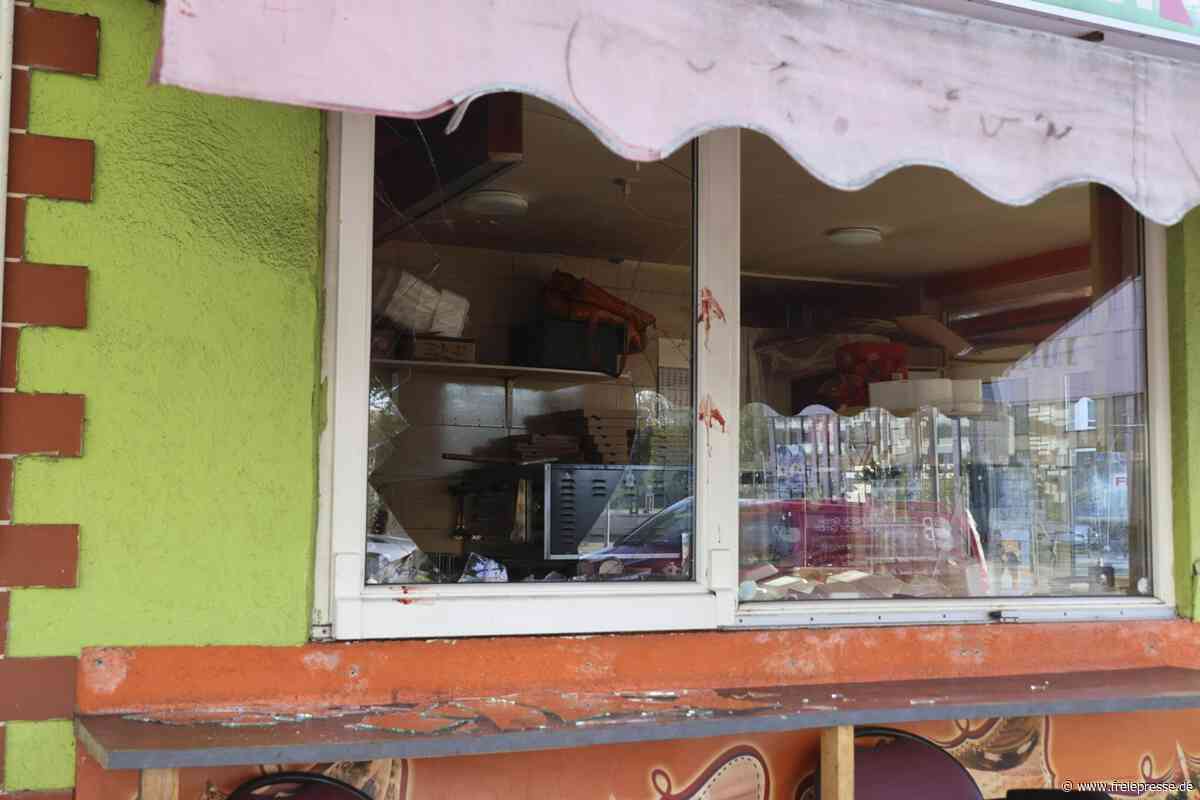 Chemnitz: Blutspuren an Imbiss in Brückenstraße – was ist hier passiert?