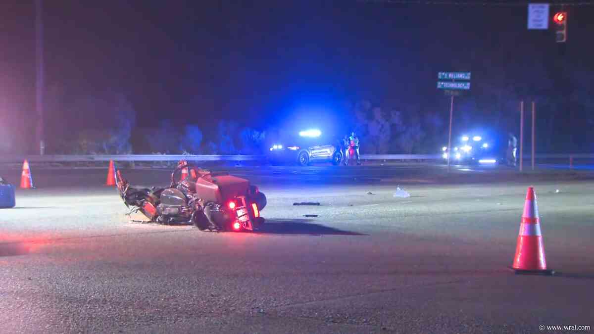 Motorcycle crash with injuries closes part of East Williams Street in Apex
