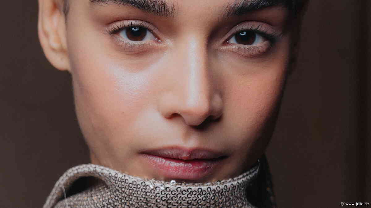 Minimalistisch: „Anti-Blush“ ist der eleganteste Make-up-Trend der Saison