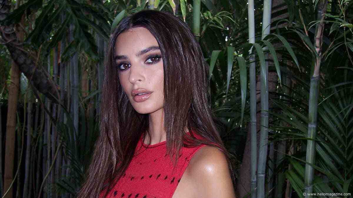 Emily Ratajkowski shows off daring side boob in sizzling 'naked' dress