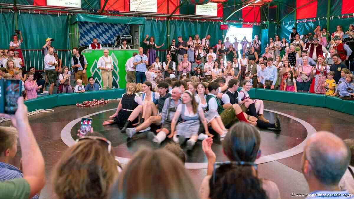 Heimlich gefilmt auf dem Oktoberfest: Enthüllung zeigt das schmutzige Geschäft mit „Teufelsrad“-Videos