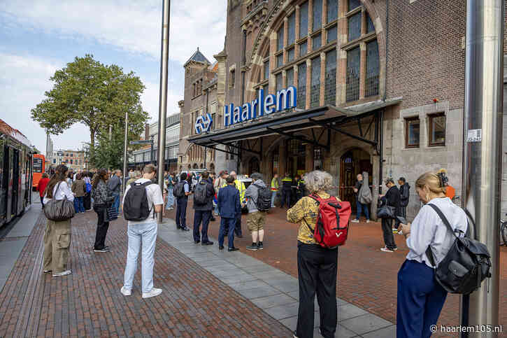 Station Haarlem ontruimd vanwege verdachte koffers, geen treinen van en naar Haarlem