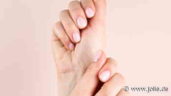 Princess Nails: Das macht den zarten Nageltrend so besonders