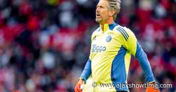 Rondom Ajax: Ajax-icoon Van der Sar gespot op het trainingsveld van VV Katwijk