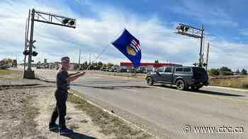 Separatist group takes motorhome to northwestern Alberta to talk independence
