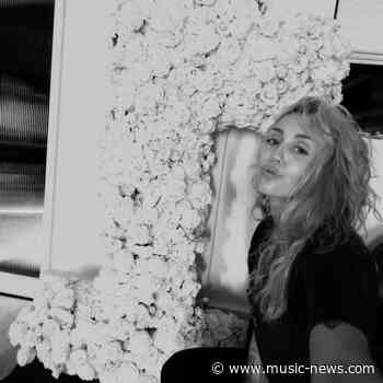 Miley Cyrus celebrates scoring first number one album in a decade