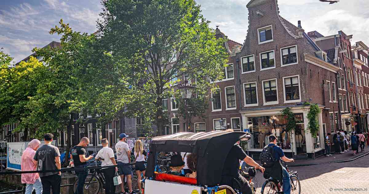 Huizen rond beruchte ‘TikTok-rij’ in Amsterdam dalen 11,4 procent in waarde