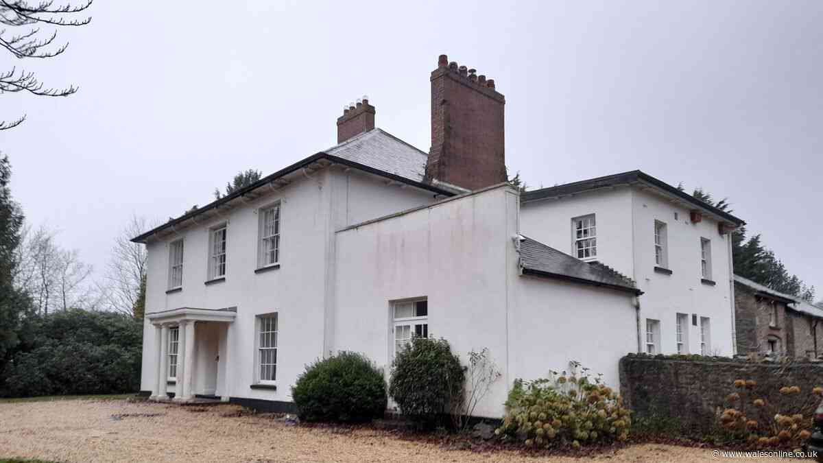 Listed mansion owners allowed to build new road
