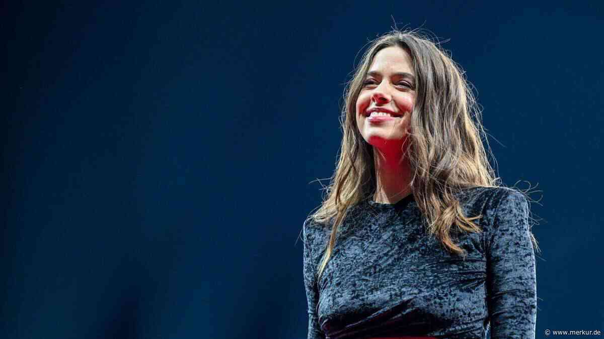 Vanessa Mai fühlt sich von ihrem Mann „emotional abhängig“ - und das „liebend gern“