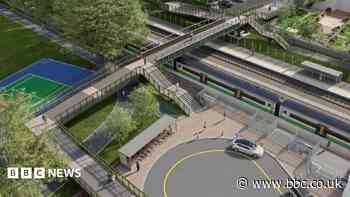 Work begins to replace station's ageing footbridge