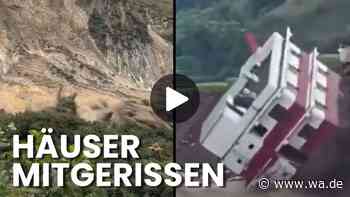 Erschreckende Szenen: Erdrutsch stürzt ins Tal ab und Hochwasser reißt Haus mit