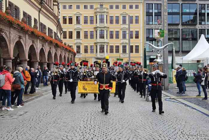 Kleine Bergparade und zusätzlicher Wochenmarkt am 3. Oktober