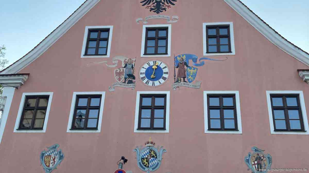 Wann geht die Uhr am Dießener Rathaus wieder?