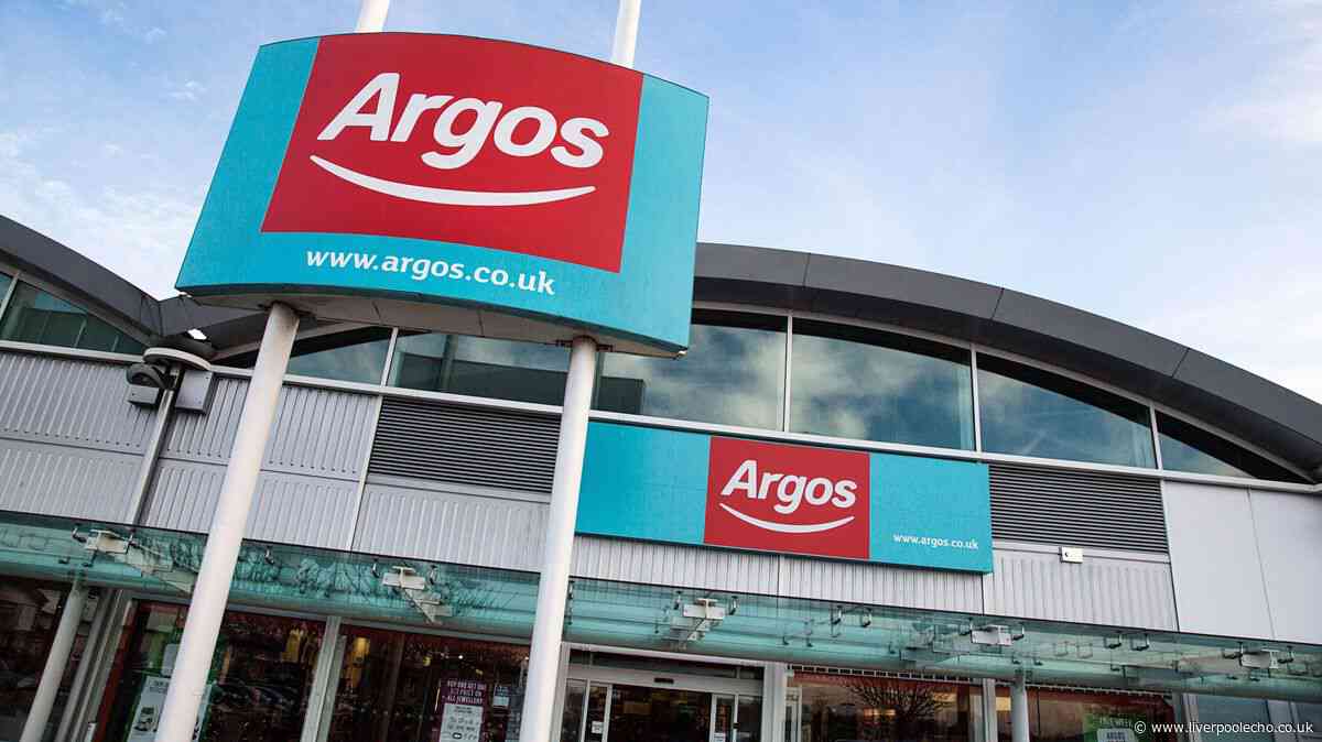 Argos reduces 'excellent value' bedding set to 'lowest price ever'