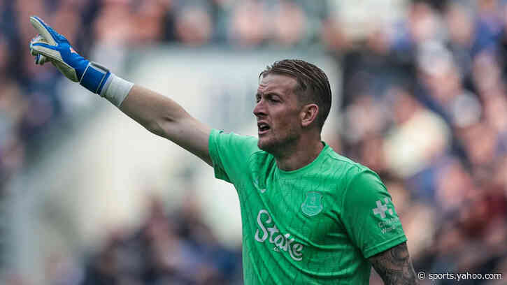 Everton receive huge transfer boost as European giants make decision