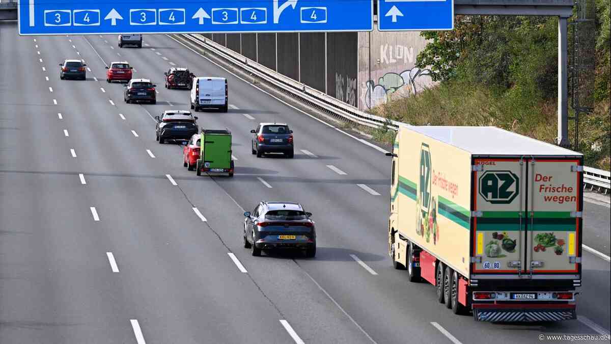 Sonntagsfahrverbot für Lkw bleibt vielerorts ausgesetzt