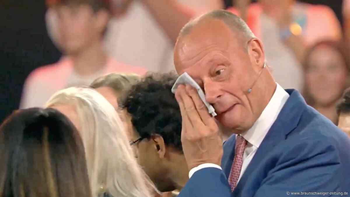 „Kanzler hat Tränen in den Augen“: Merz überreicht Schulpreis – und wird emotional