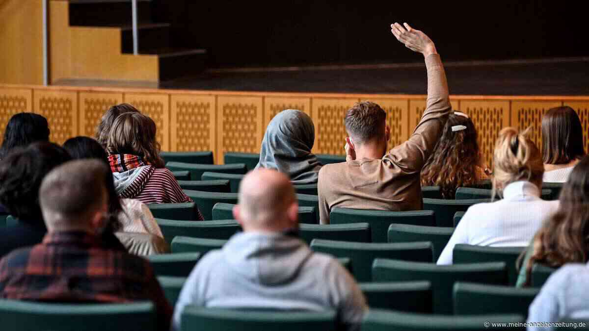 Privat oder Kasse: Welche Versicherung zum Studienstart?