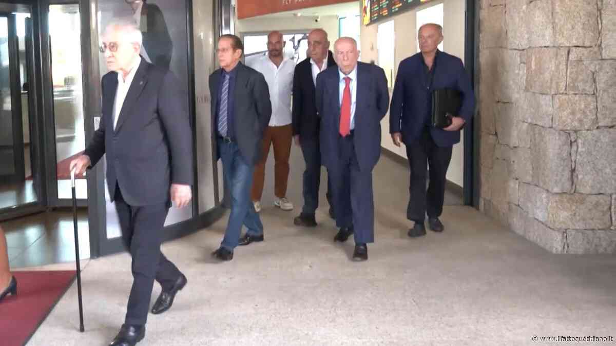 Da Dell’Utri a Galliani e Confalonieri: l’arrivo degli amici di Berlusconi per la festa a Villa Certosa