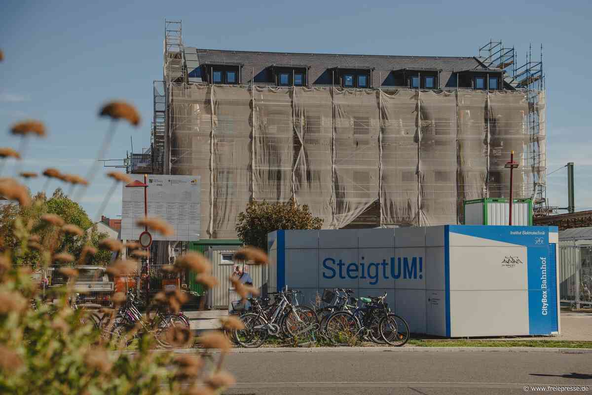 Freiberger Bahnhof: Vier Kreisräte wollen Entscheidung über Landratsamt-Standorte vertagen
