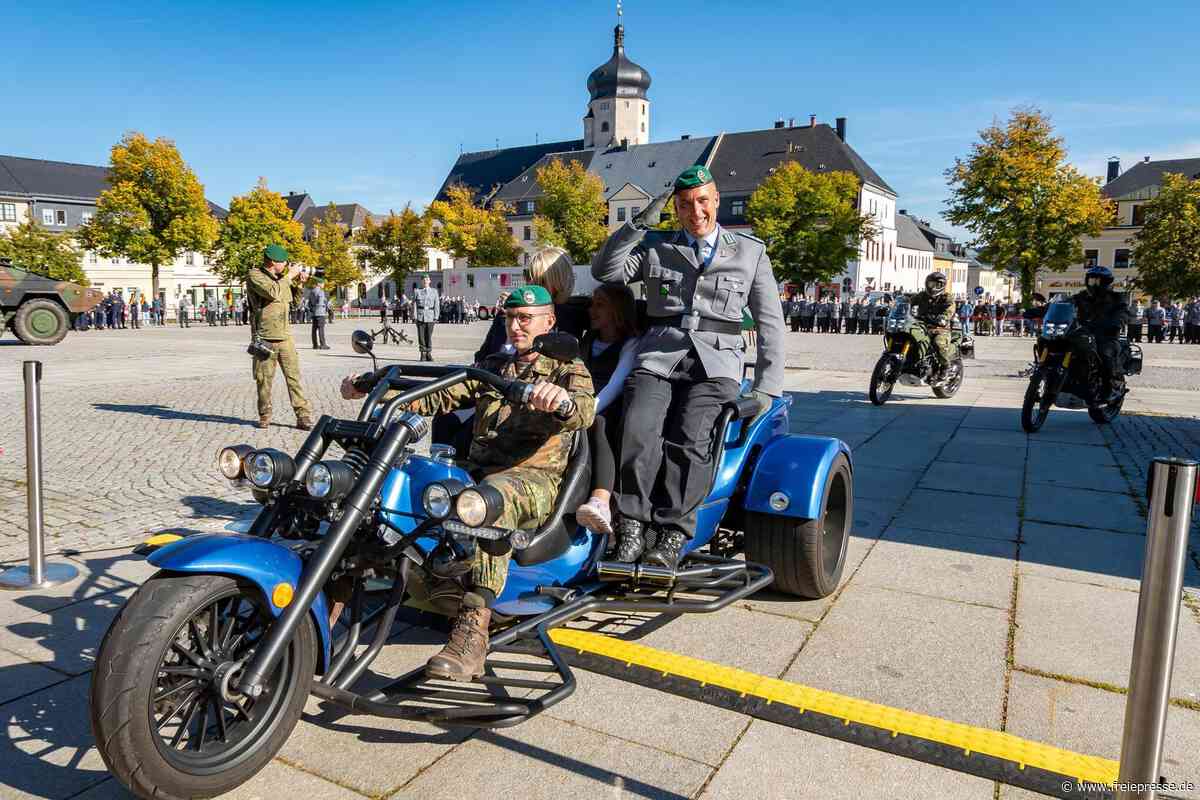 „Ich melde mich ab“: Ex-Kommandeur verlässt „Marienberger Jäger“ auf drei Rädern