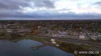 What are the top election issues and priorities in Thunder Bay, Ont., for McKellar ward candidates?