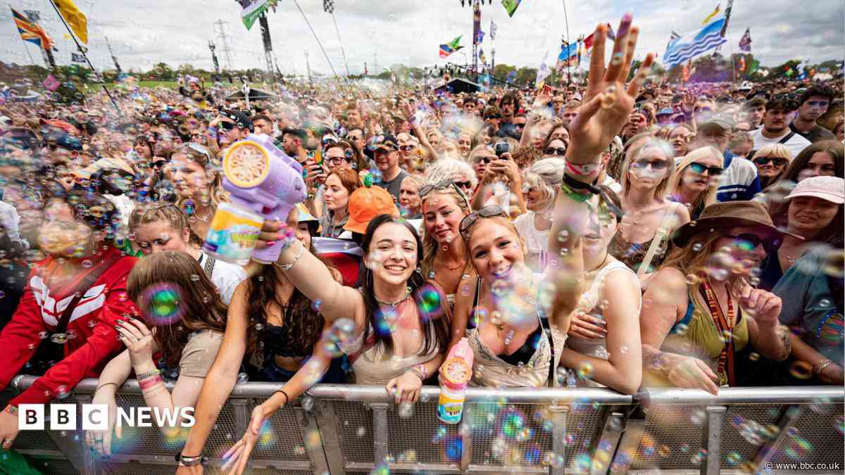 Mistakes to avoid when buying Glastonbury tickets