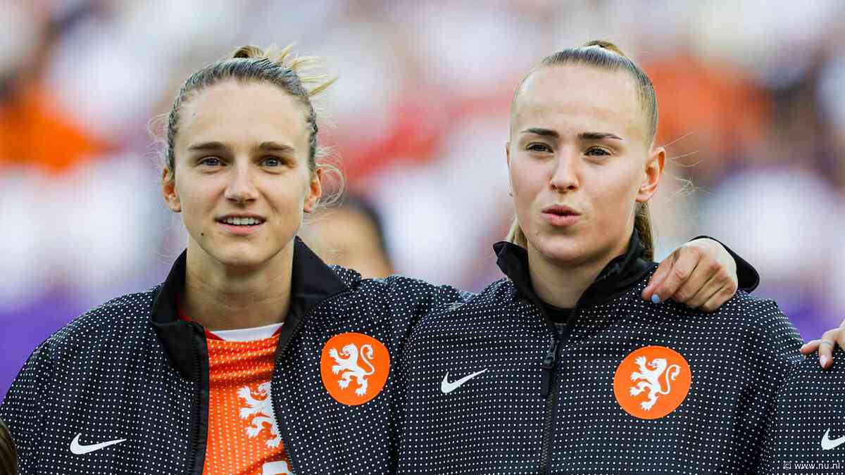 Oranjevrouwen missen belangrijk vijftal voor play-offs om WK-ticket, Roord terug