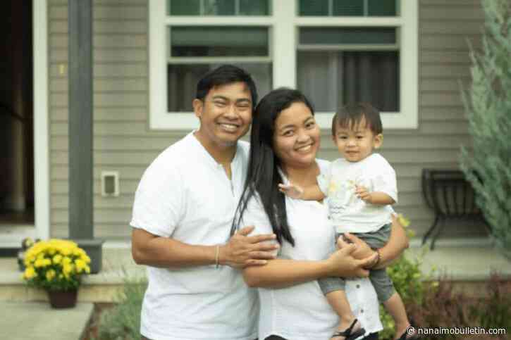 Habitat for Humanity Vancouver Island North celebrates newest home-owning family