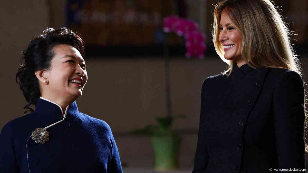 Vrouw van Chinese president Xi maakt indruk tijdens topbezoek VS: ’Ze spreekt beter Engels dan Melania’