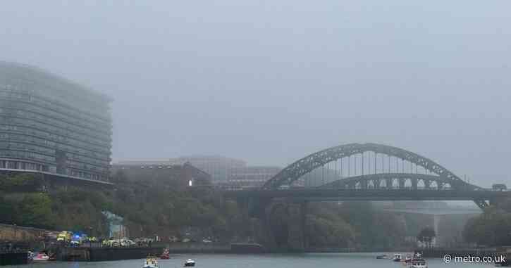 Divers search for teens trapped in car that plunged into ‘foggy’ River Wear by Wearmouth Bridge