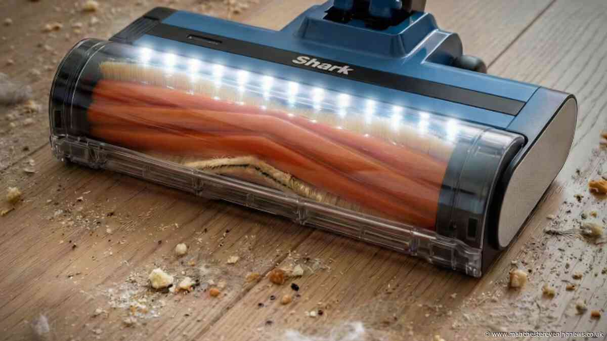 Dog owners snap up 'powerful' £230 Shark Vacuum Cleaner for £170 instead