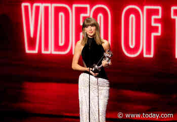 Taylor Swift Dedicates Biggest VMA Award of the Night To ‘Ultimate Showgirl’ Dolly Parton